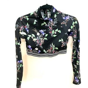 Athleta long sleeve top for swim or yoga